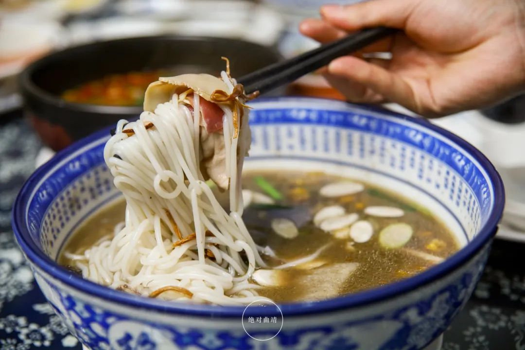 曲靖200一碗的过桥米线,曲靖高端过桥米线