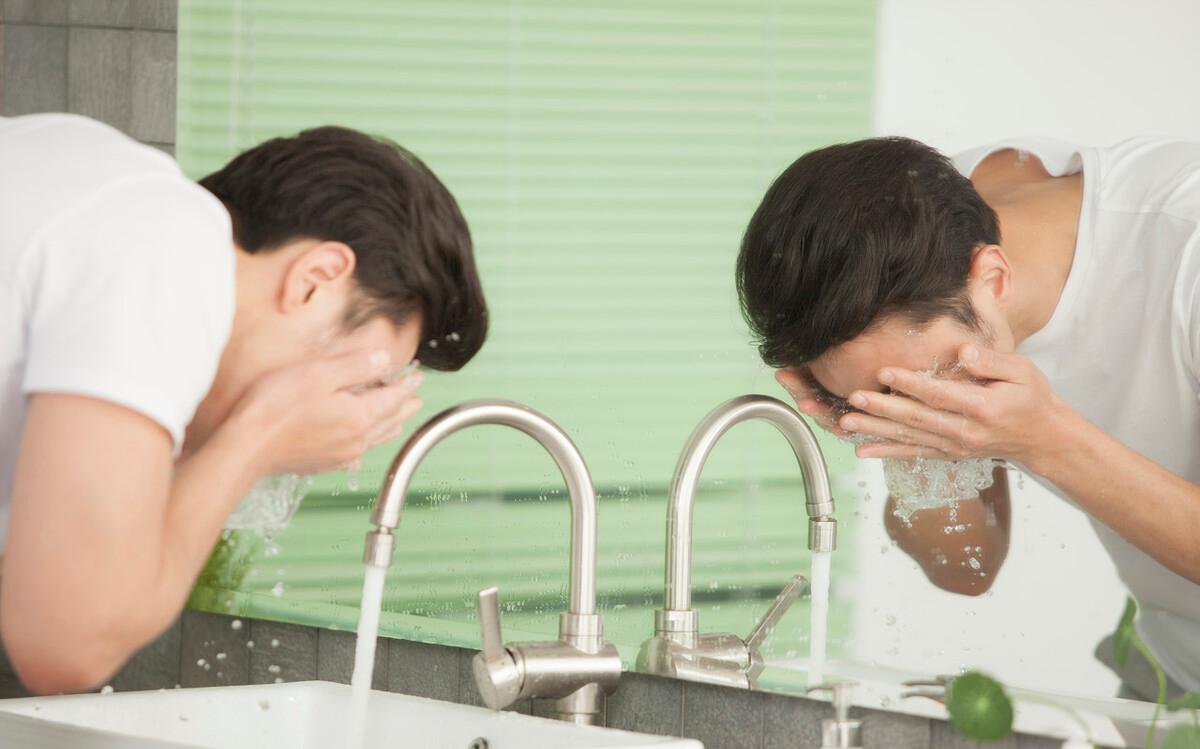 改善皮肤毛孔粗大的方法有哪些,皮肤粗糙暗沉毛孔粗大怎么改善