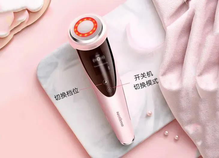 “38岁的年纪,18岁的脸”:能保持年轻的女人,手里少不了它