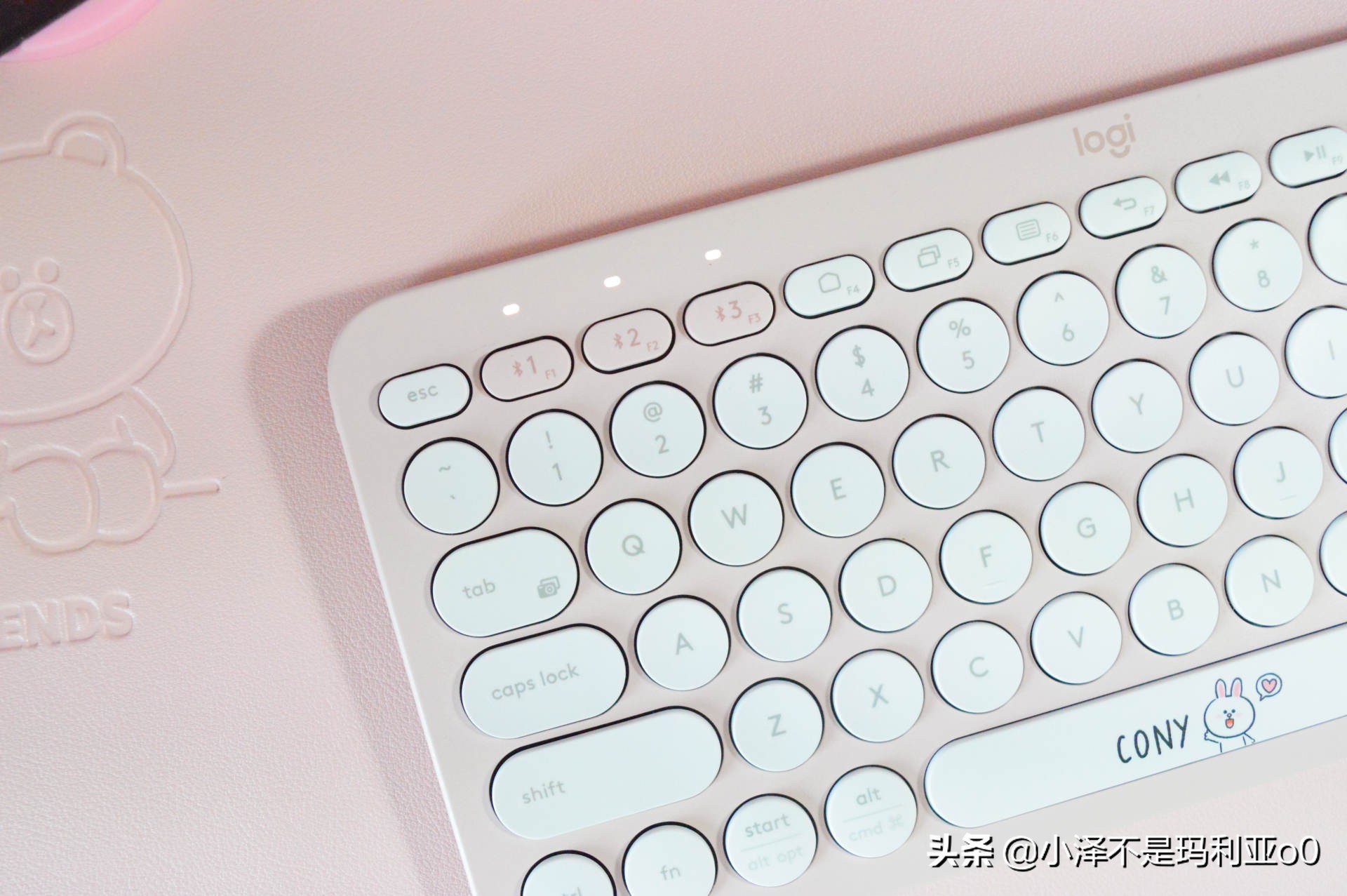 桌面好物分享学生党,罗技popkeys键盘套装