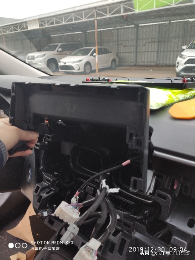 21款卡罗拉车如何安装高德导航,卡罗拉导航一体机自己怎样安装