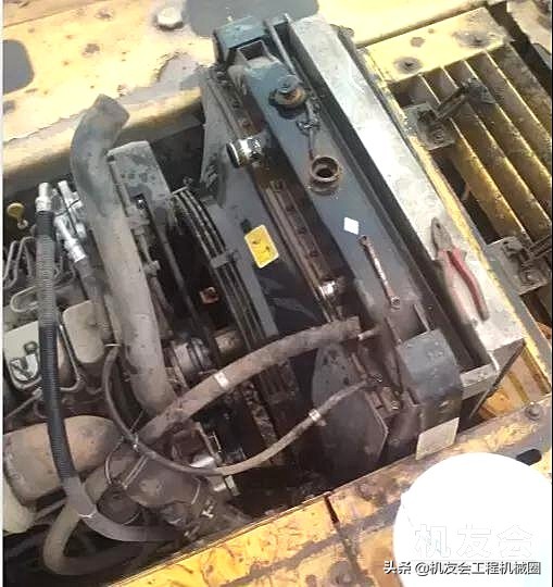 挖机水温高了是什么原因,挖机瞬间水温高的原因及解决方法