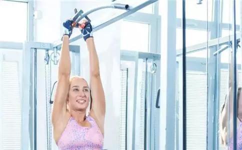 拉力器五个动作锻炼肌肉快来学习