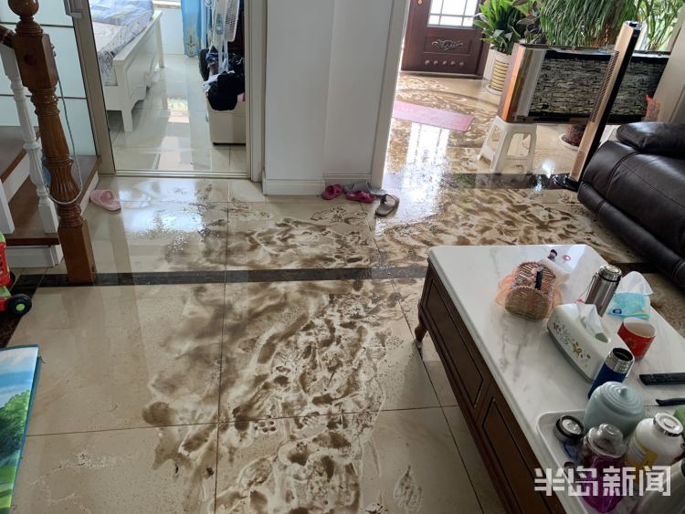 青岛大雨漏水小区,青岛暴雨房屋漏水