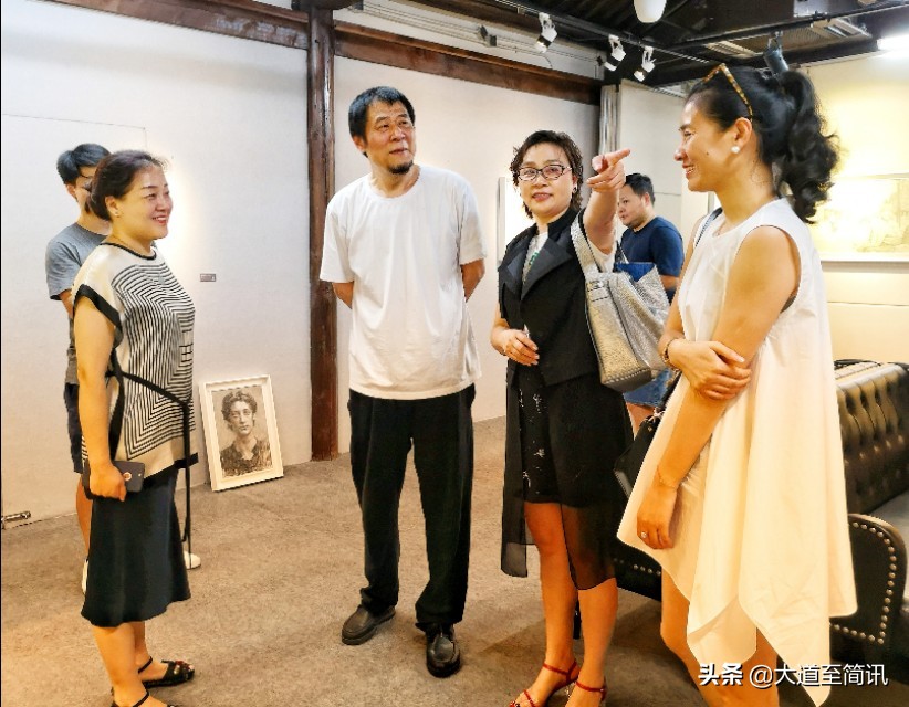 素描徐方,画家徐方素描