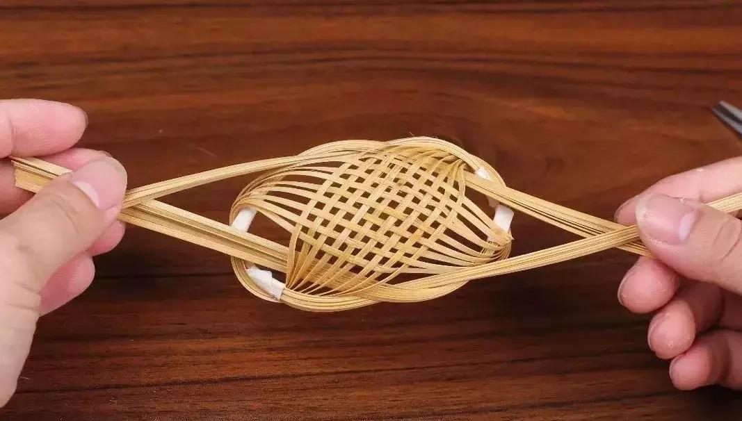 巴奴非遗竹编发簪怎么戴,简单的手工木制发簪教程