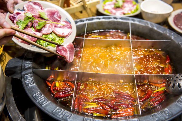 吃火锅喝什么汤不上火,火锅配什么饮料可以避免上火