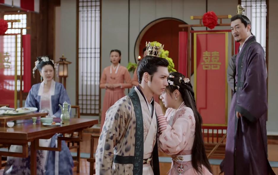 又亲又咬还“壁咚”!《花好月又圆》路子野,“先婚后爱”太上头