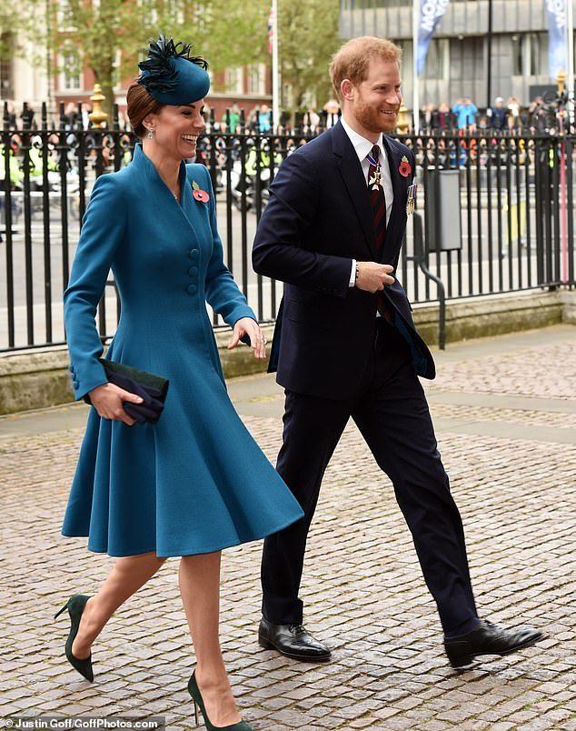 哈里和梅根为何离开王室,哈里与梅根为什么退出王室