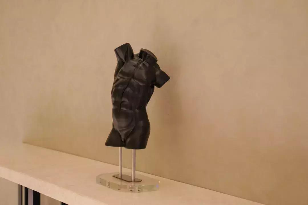 睡进这间藏身青山湖边的理想酒店，一起探寻临安城的悠居岁月~