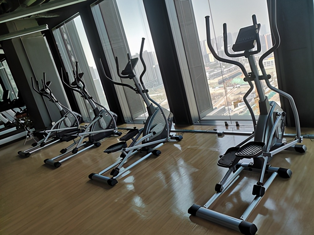 健身俱乐部器材大全,健身俱乐部都有哪些器材