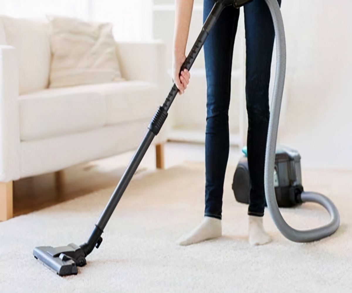 吸尘器拖地无死角,吸尘器清理地面勤快爱干净