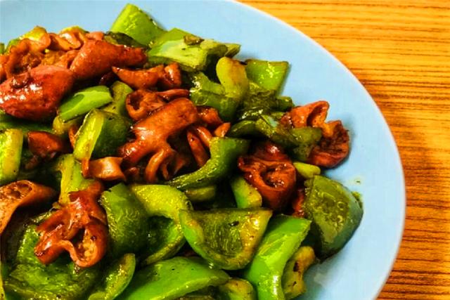 猪大肠怎么炒软脆,猪大肠怎么炒才好吃脆