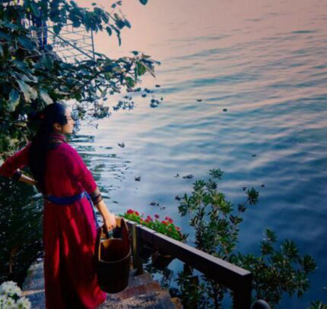 杨丽萍3千万海景豪宅参观门票高达128元，被整改后仍能赚钱