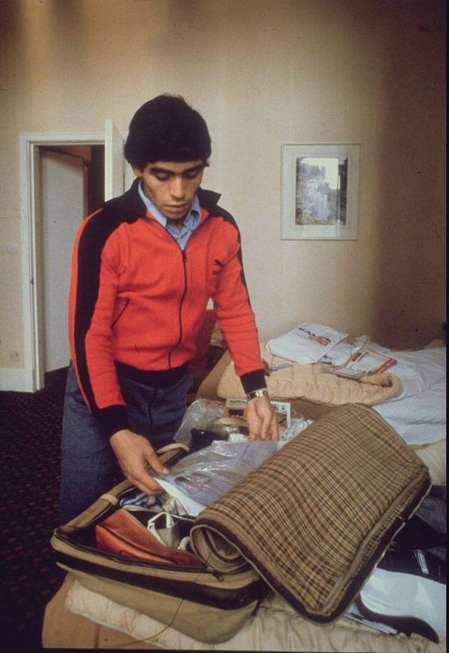 缅怀一代球王马拉多纳,马拉多纳缅怀