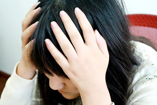 神经性头疼的症状表现有哪些,神经性头疼特别严重怎么回事