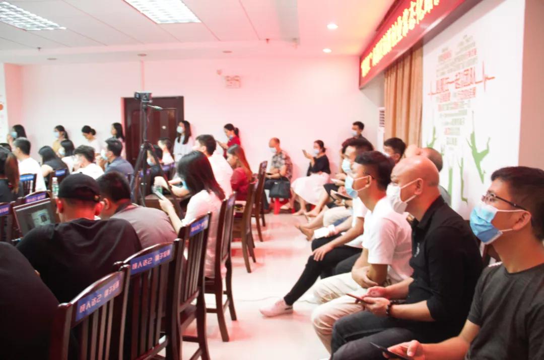 鍥尯涓婚娲诲姩,鍥尯浼佷笟娲诲姩