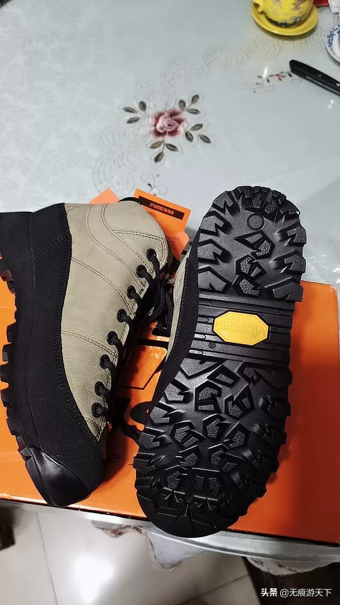 户外登山徒步鞋如何挑选,驴友最爱的三大品牌户外登山鞋