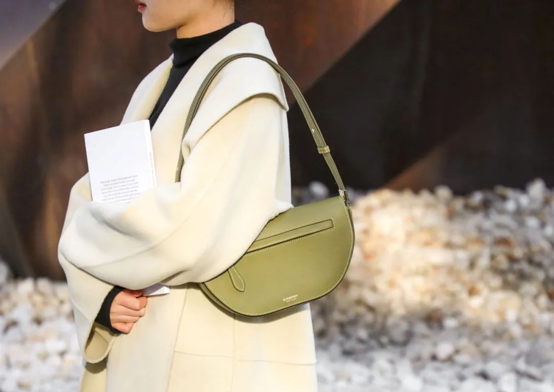 大牌burberry的包包,大牌但是又不是很贵的包包