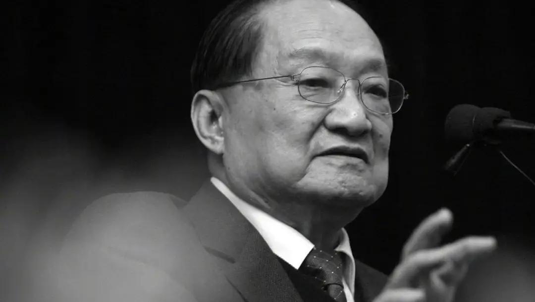 金庸逝世场面,金庸去世一代人的回忆
