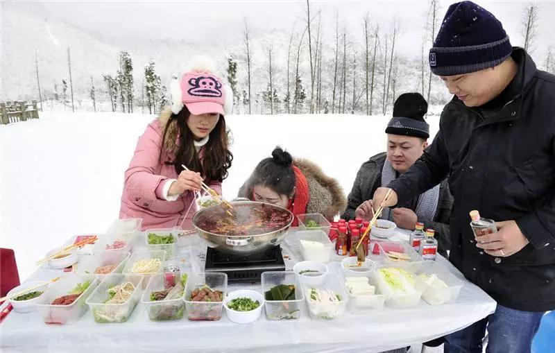 薛家寨照金国际滑雪场,热雪奇迹滑雪场高级道