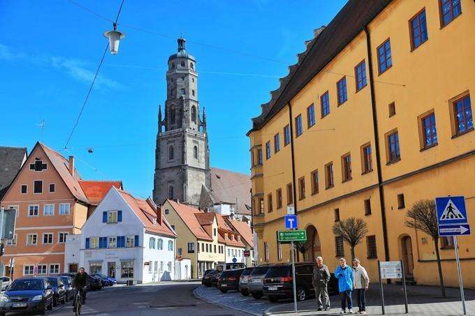 绝世钻石城，世界上钻石最多的城市，用七万吨钻石打造房屋