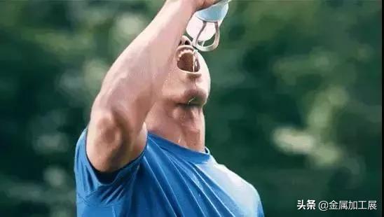 郭富城推荐水杯,郭富城演唱会黑色同款水杯