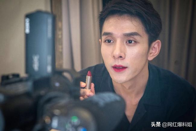 omg李佳琦现状,omg口红一哥