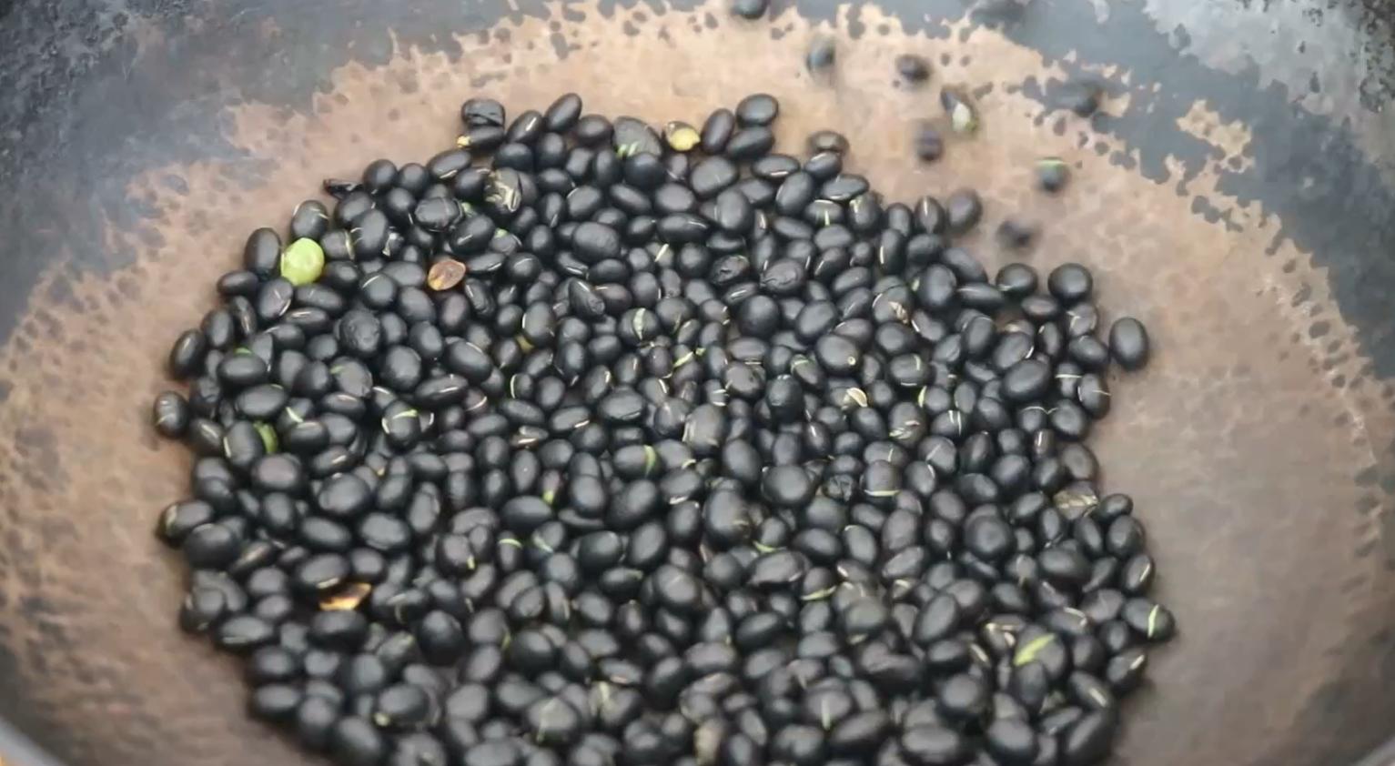 它被誉为“黑色黄金”，80岁奶奶教我土方法，每天几粒，身体棒