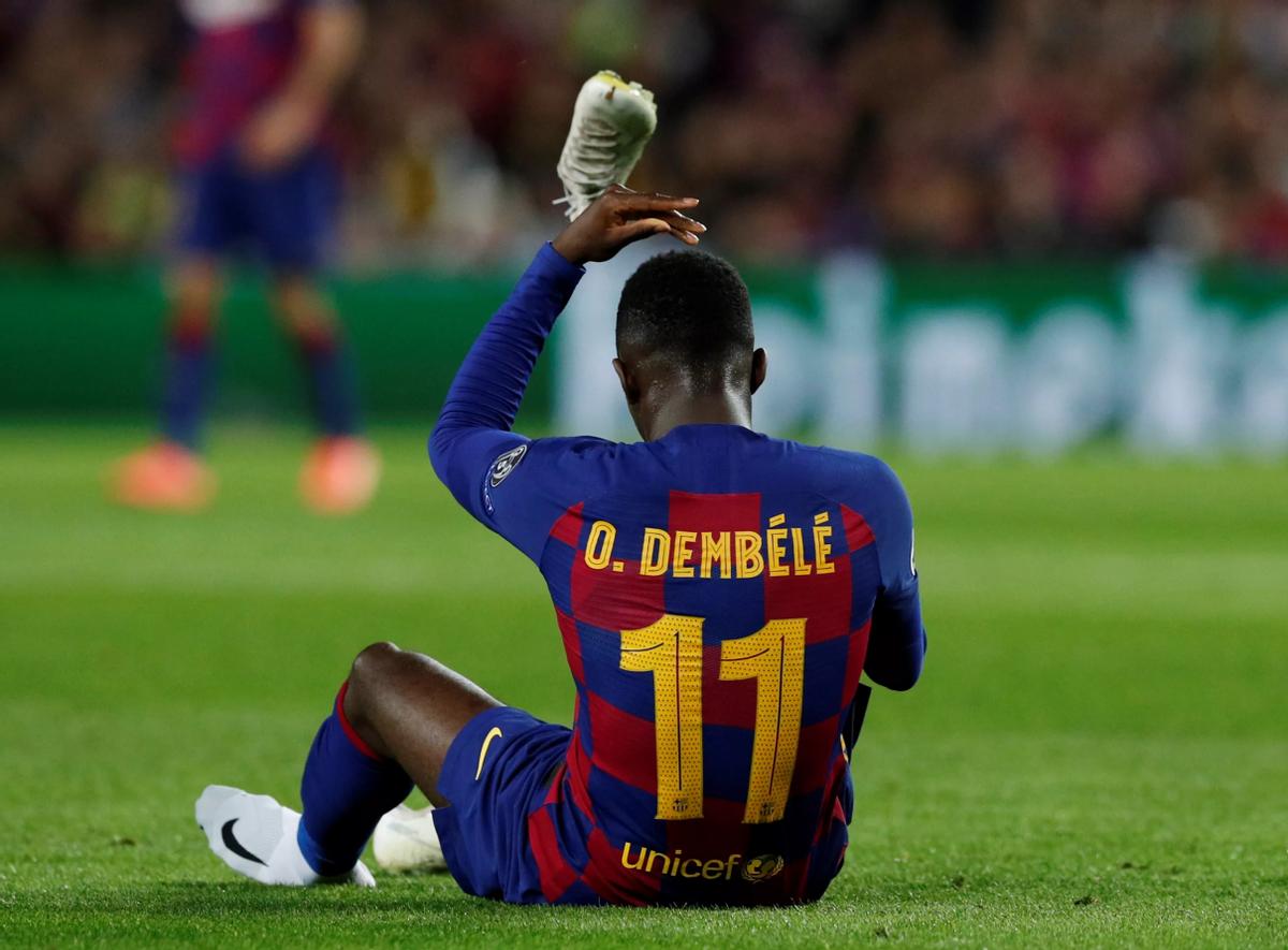 2017年刚转会大巴黎的内马尔,内马尔转会大巴黎足坛反应