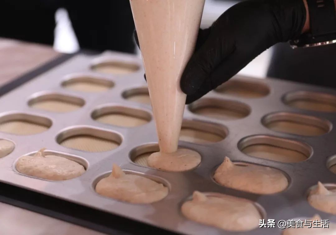 竟然比马卡龙还好吃?日本爆款小点心朗姆葡萄夹心饼干,超全配方