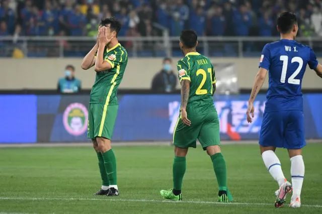 国安开局强势视频,国安小球迷与于大宝