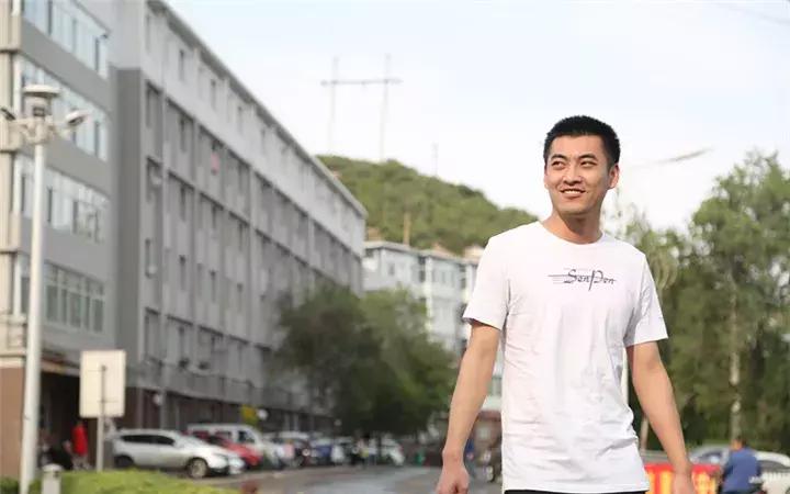 走近西山煤电90后大学生矿工