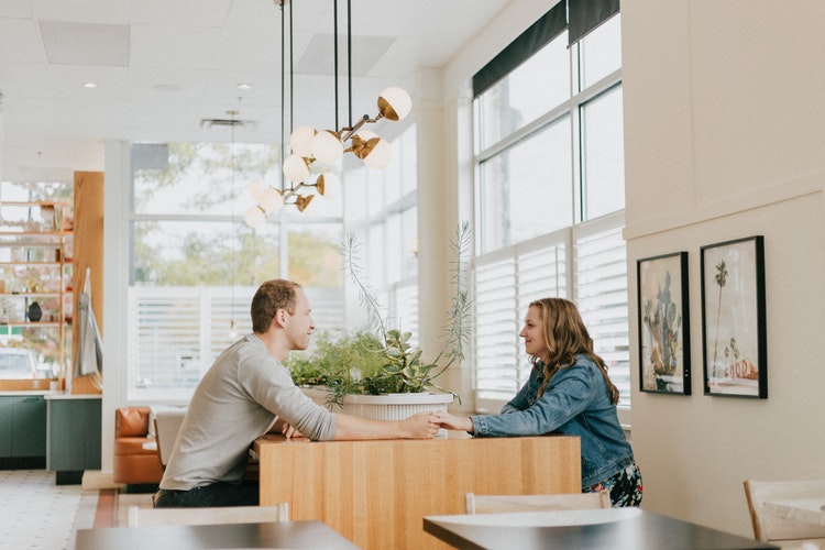 想让一个男人持续被你吸引,怎样吸引不联系的男人