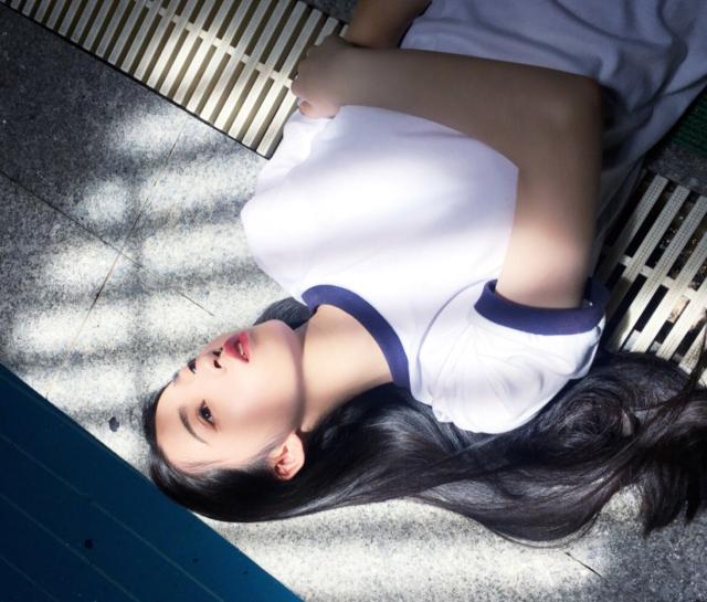 怎样让头发柔顺有光泽自然,如何让头发柔顺有光泽感