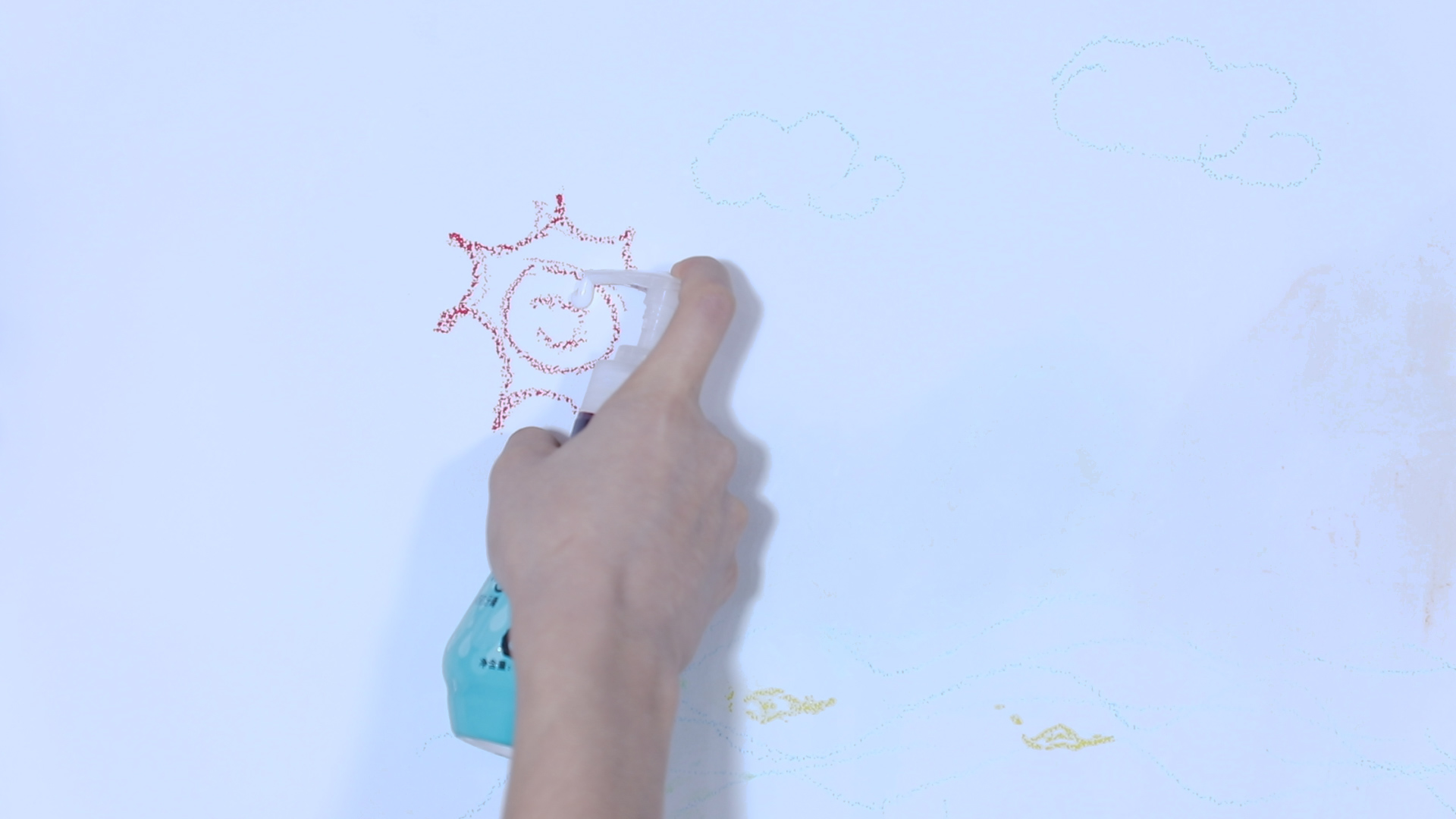 怎么样能把墙上的涂鸦清理干净,清理墙面涂鸦小妙招