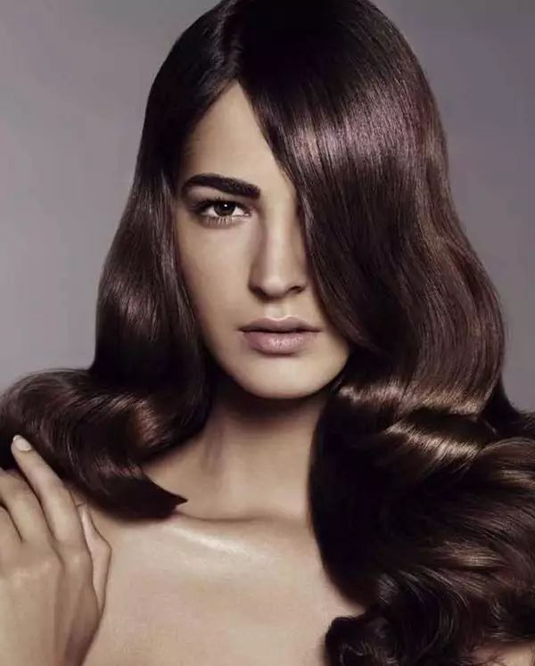 发型太乱,发型乱了谁来补救