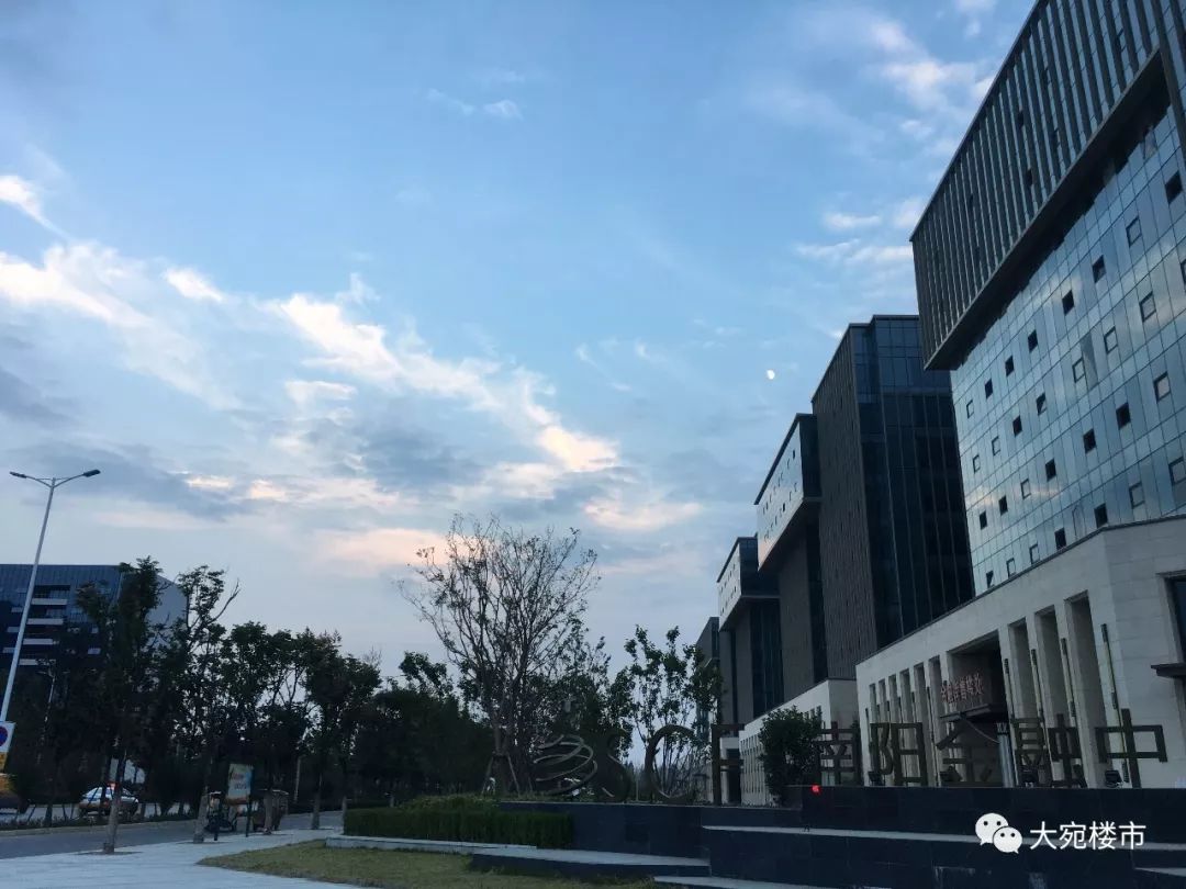 南阳三馆一院是不是每天都开,南阳三馆一院平时人多不