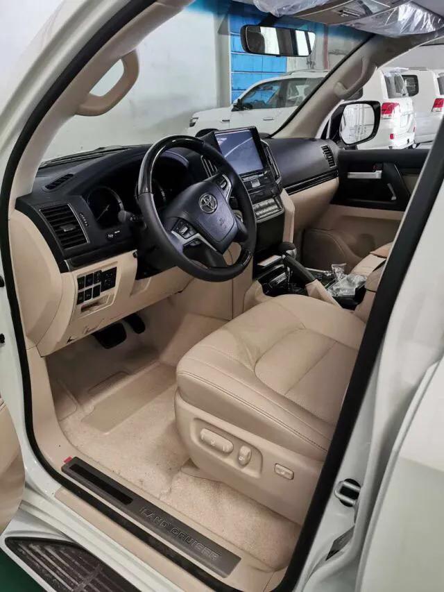 陆巡4600和5700有哪些优缺点,2019款陆巡中东版4600价格表