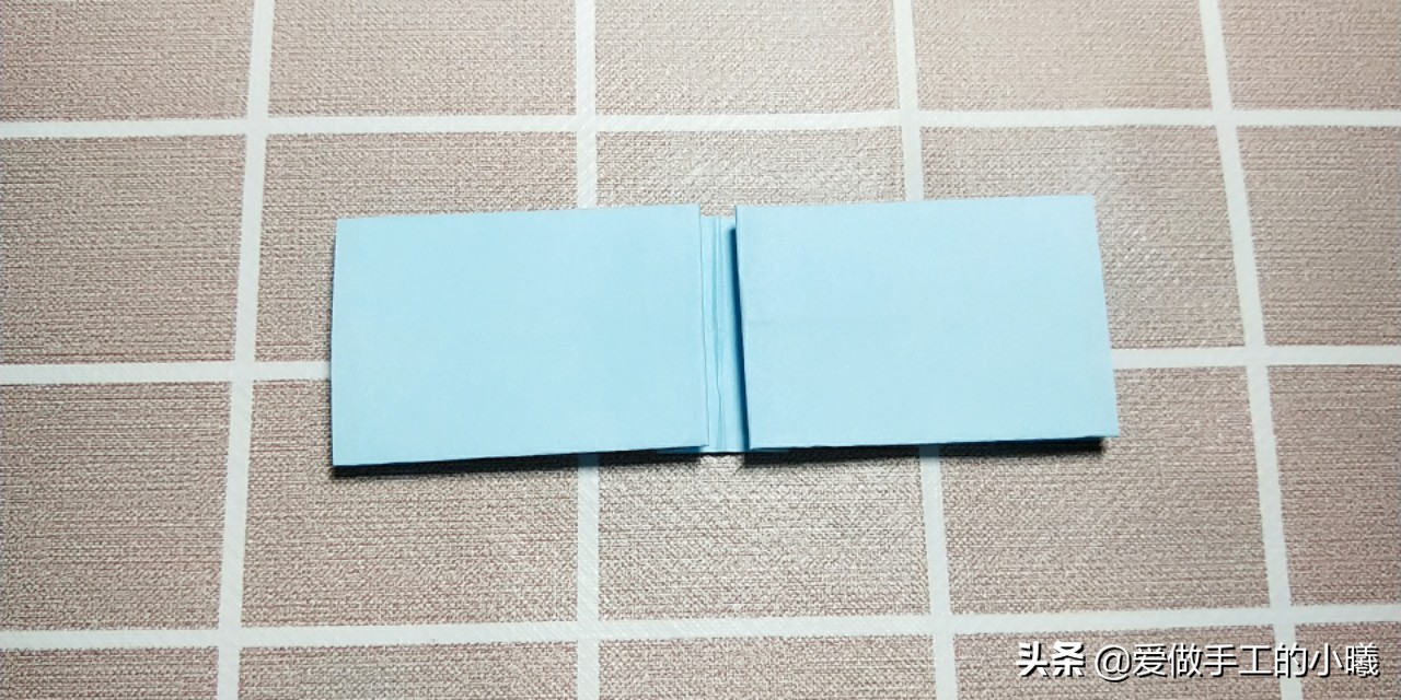 儿童折纸简单手工幼儿园蝴蝶结,蝴蝶结手工折纸超简单正方形纸