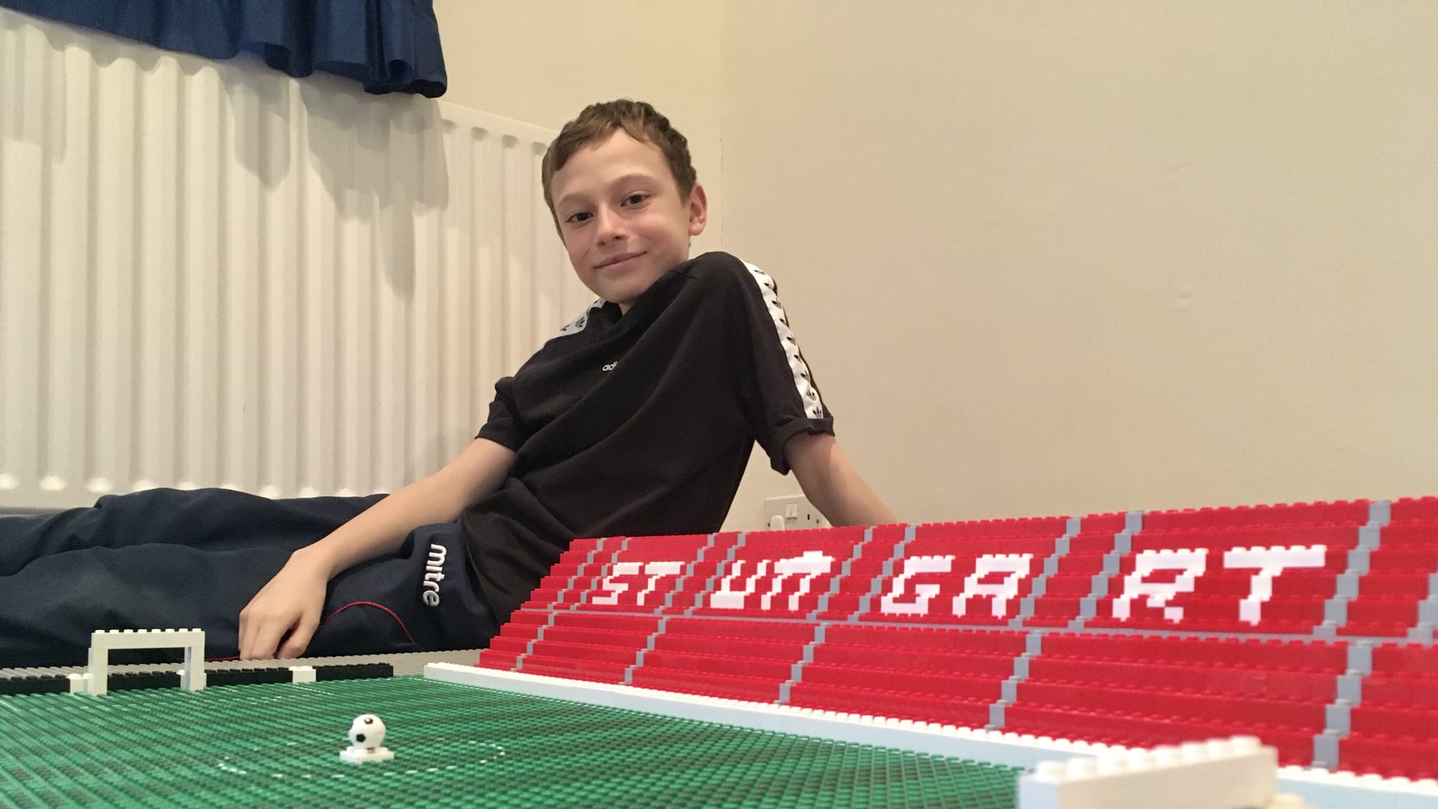 伯纳乌足球场乐高积木,用乐高搭建足球场