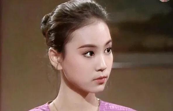 刘雪华一生的感情经历,刘雪华剧中结了多少婚