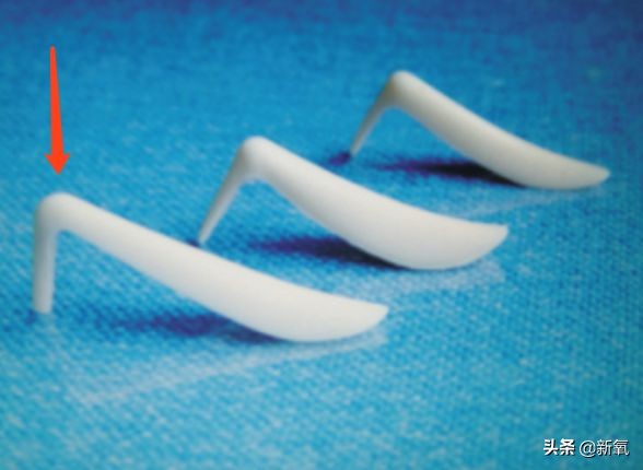 18岁土肥圆豪掷800万全身整形，鼻子6次大整假体穿出，效果却超美