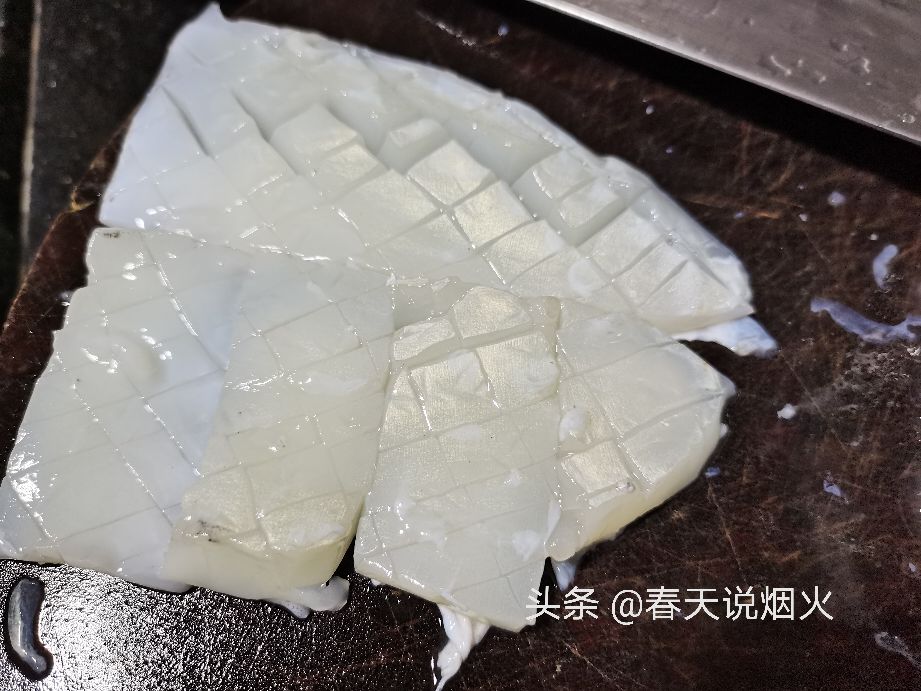 墨鱼炒什么菜好吃,墨鱼炒什么菜好吃又简单