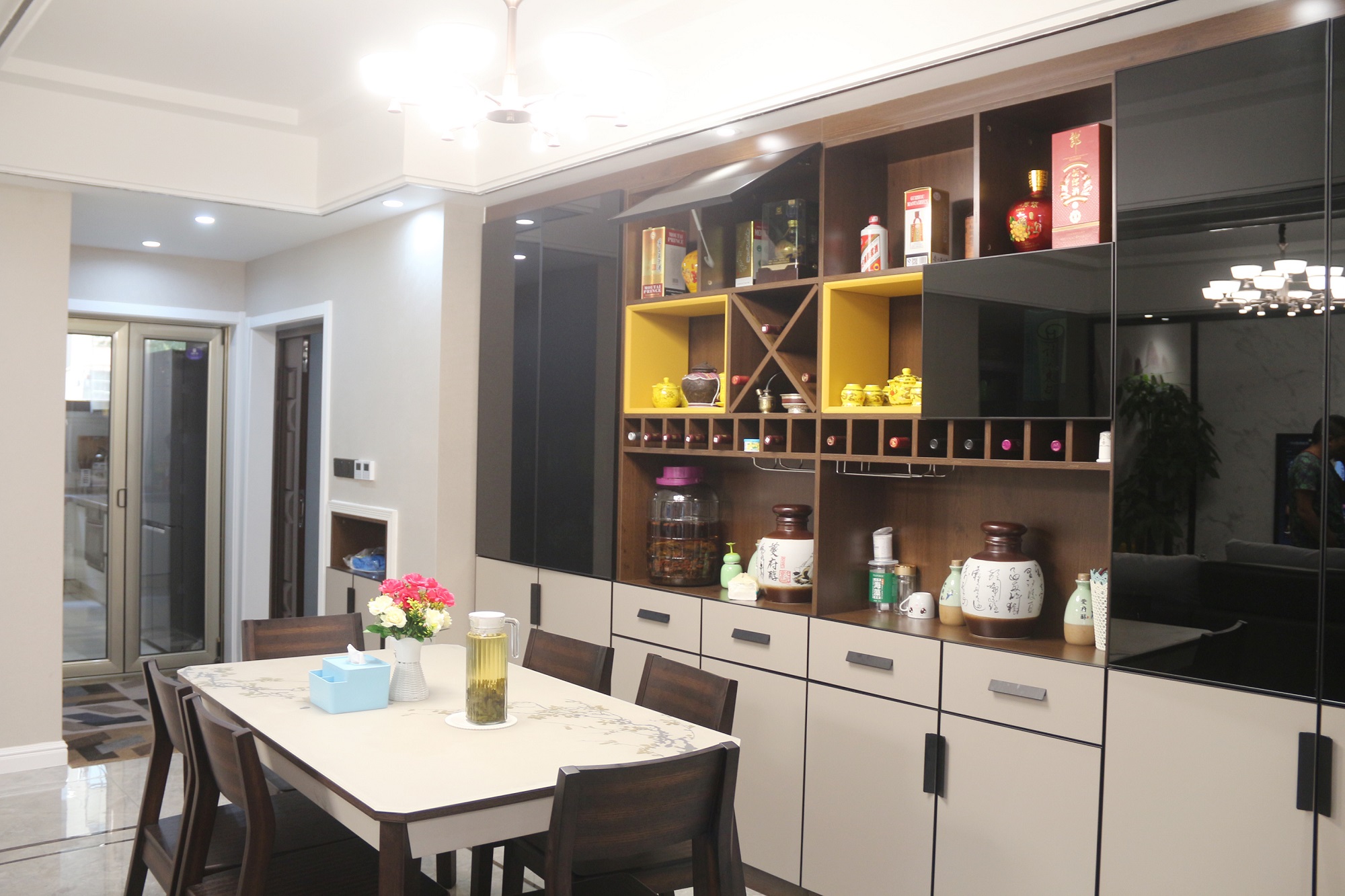 十年专注只为让你有一个温馨的家,用一生的爱筑一个温暖的家