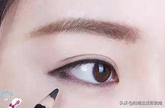 超好看的妆容要如何画,颜值一般般的女生