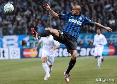 足坛史上十大右后卫排名,足坛史上十大右后卫