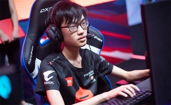 lol洲际赛lpl决赛,lol洲际赛2018决赛全程回放