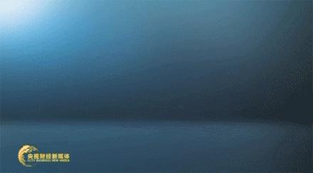 小伙吹一夜空调导致面瘫,吹风扇吹出面瘫视频