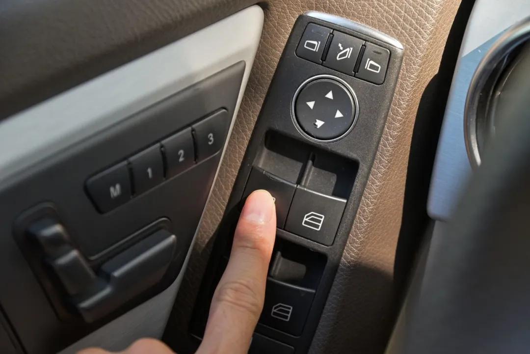 二手奔驰glk300值得买吗,十万左右二手suv奔驰glk300